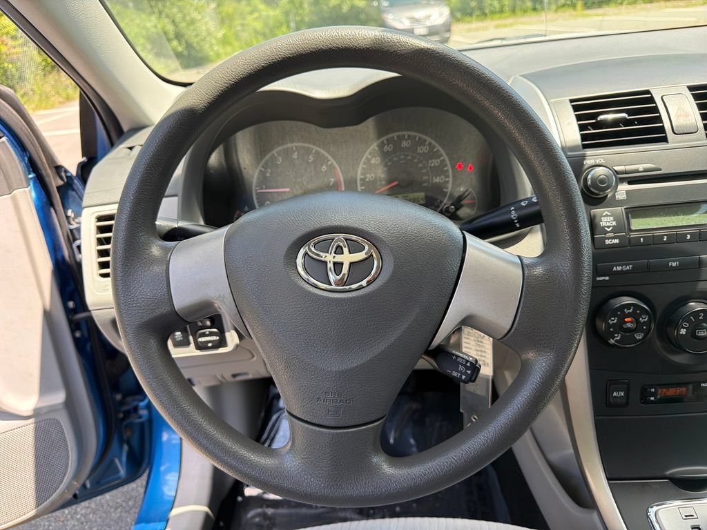 Used 2010 Toyota Corolla LE FWD image 14