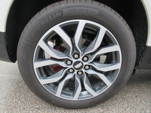 Certified 2024 Cadillac XT5 Sportv w/ Platinum Package AWD/4WD image 9