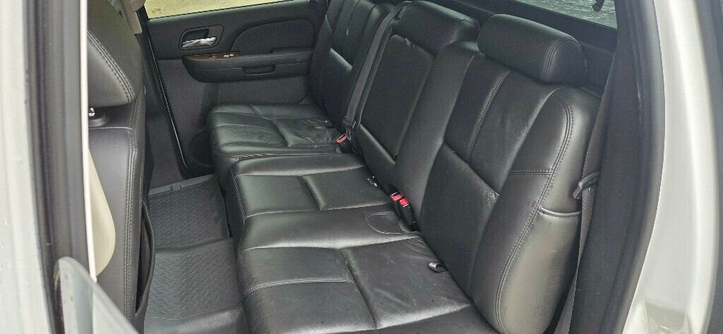 Used 2008 Chevrolet Avalanche LTZ w/ LTZ Preferred Equipment Group AWD/4WD image 15