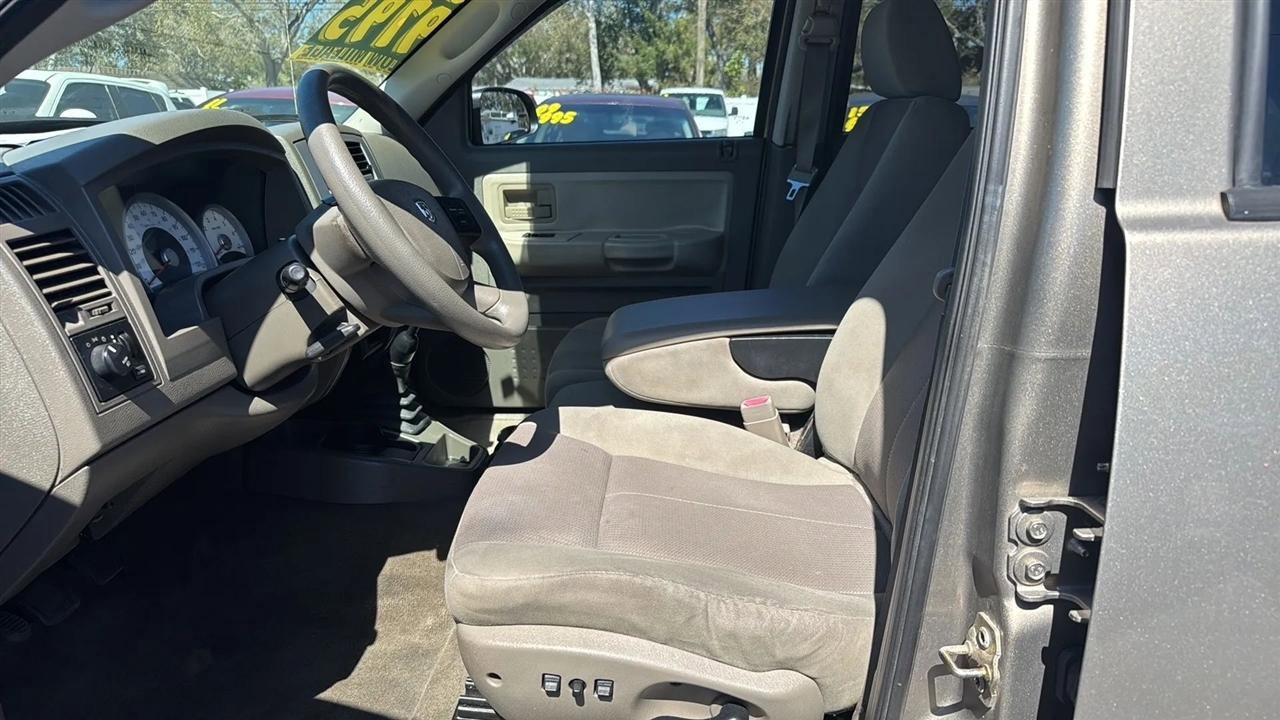 Used 2006 Dodge Dakota SLT w/ SLT Value Group image 44