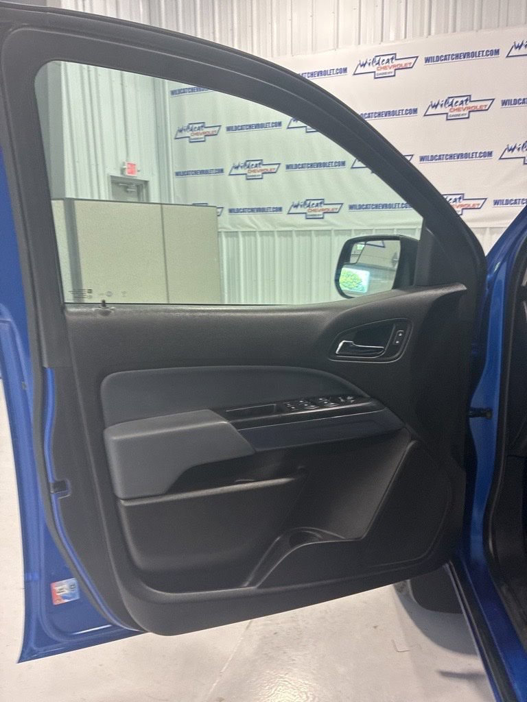 Used 2018 Chevrolet Colorado Z71 AWD/4WD image 17