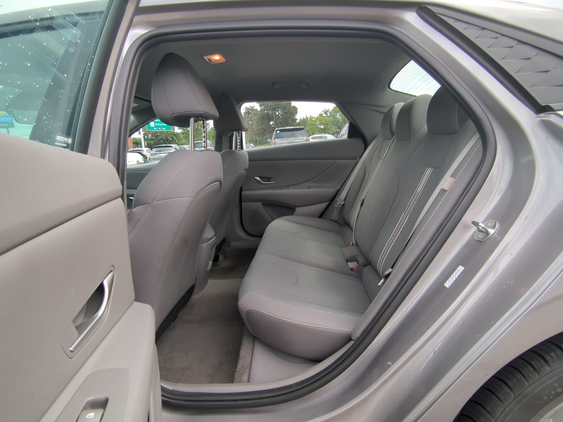 Used 2024 Hyundai Elantra SEL FWD image 11