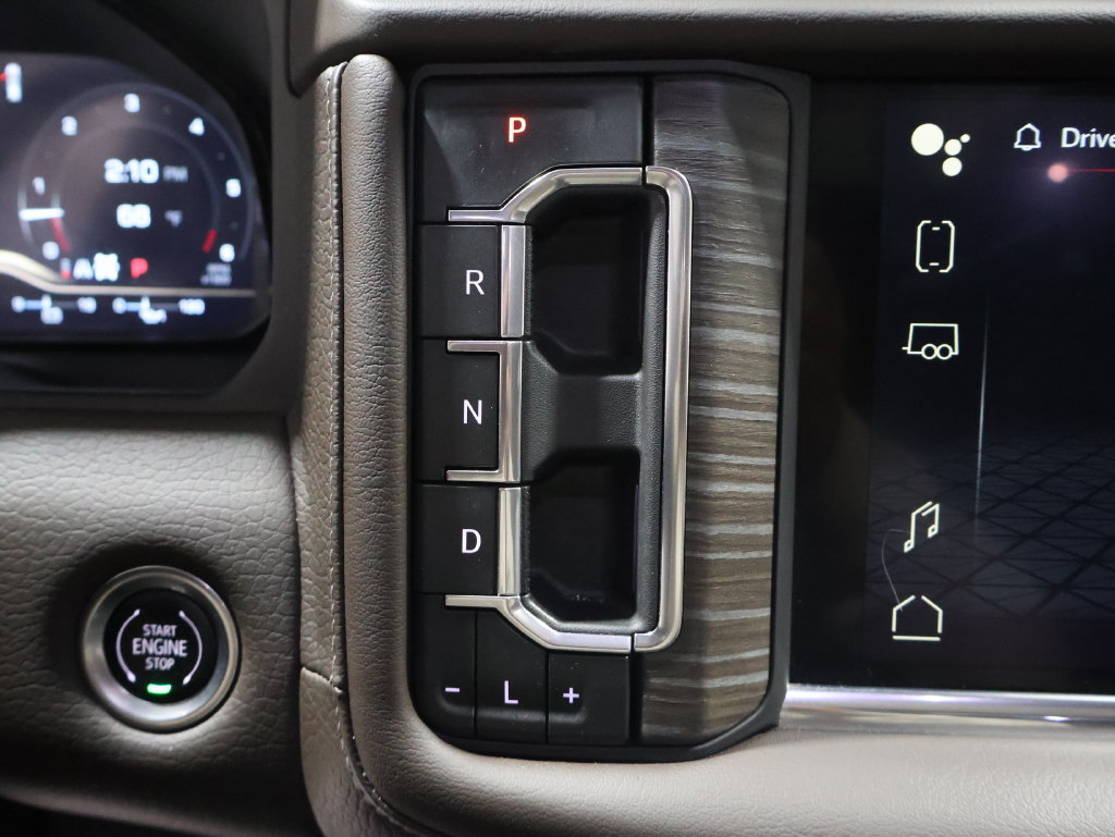Used 2024 GMC Yukon XL Denali w/ Denali Reserve Package AWD/4WD image 38