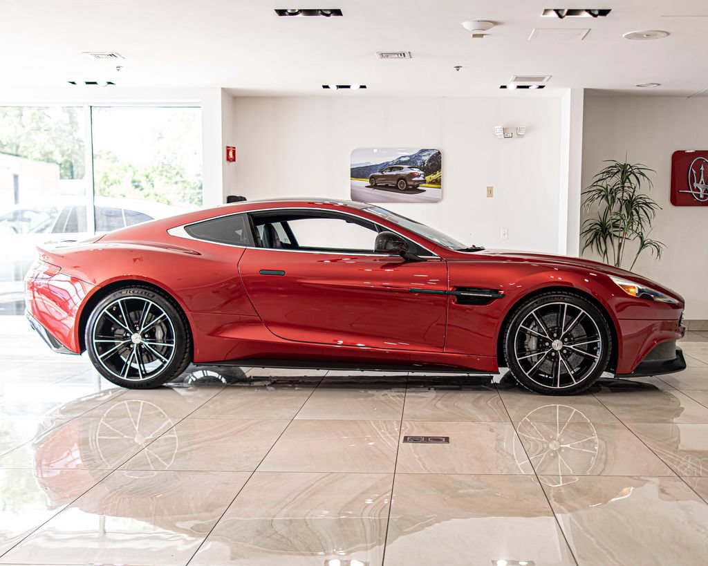 Used 2014 Aston Martin Vanquish Coupe RWD image 9