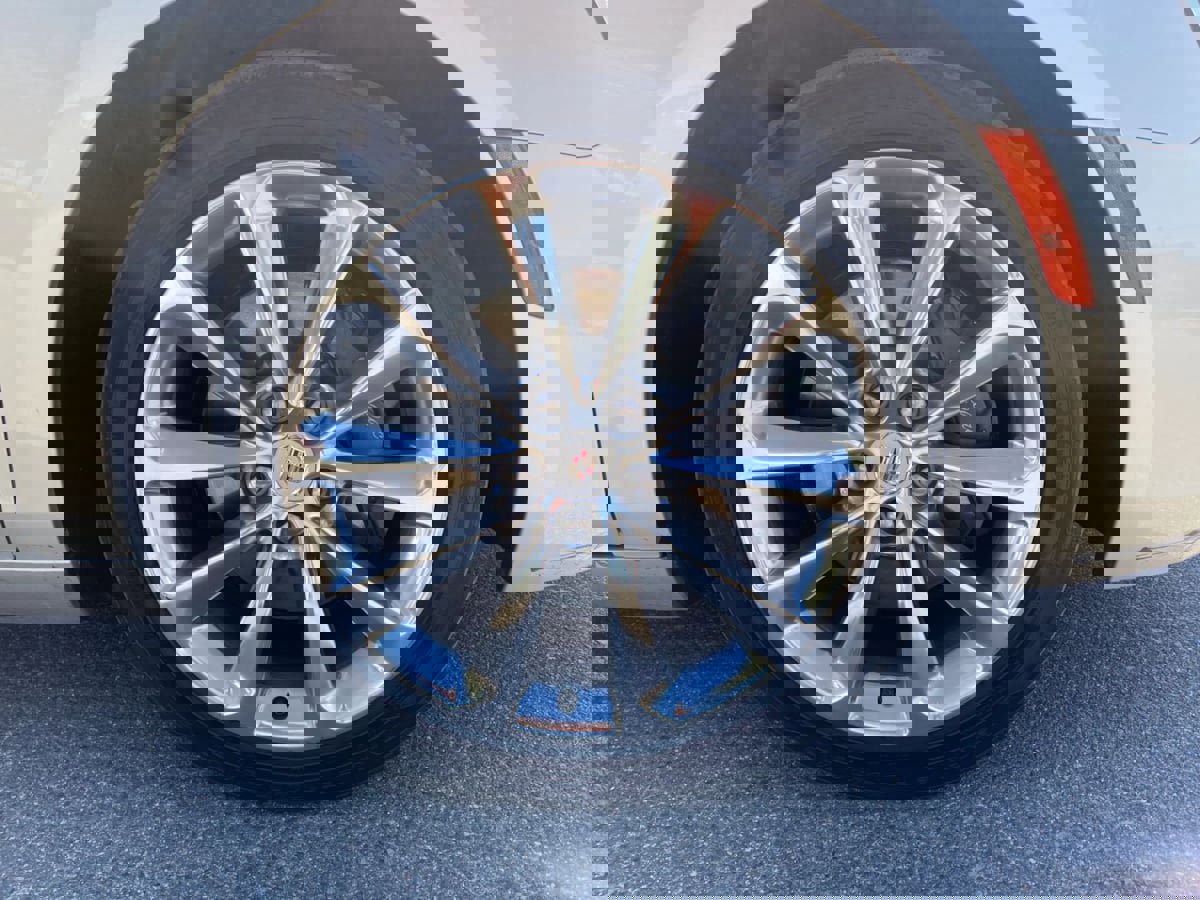 Used 2014 Cadillac XTS Luxury image 35