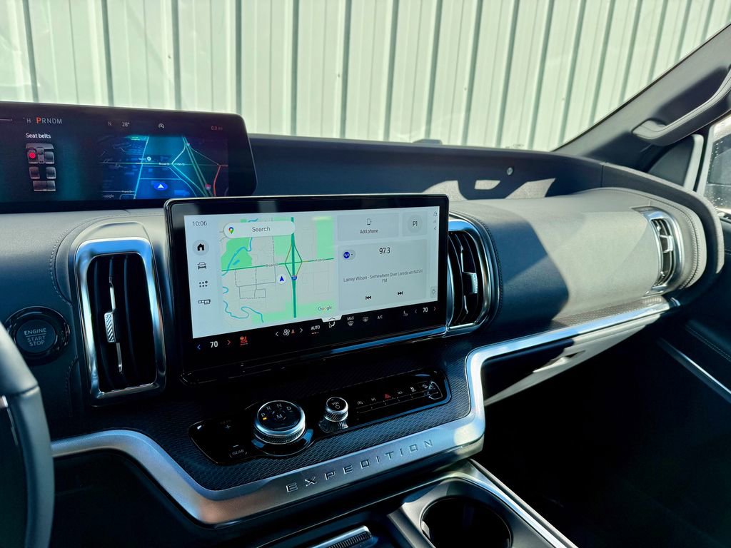 New 2025 Ford Expedition Platinum w/ Stealth Performance Package image 26