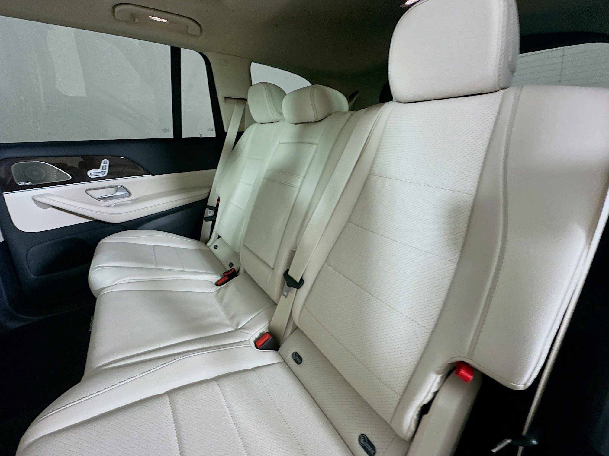 Certified 2026 Mercedes-Benz GLS 450 4MATIC image 32