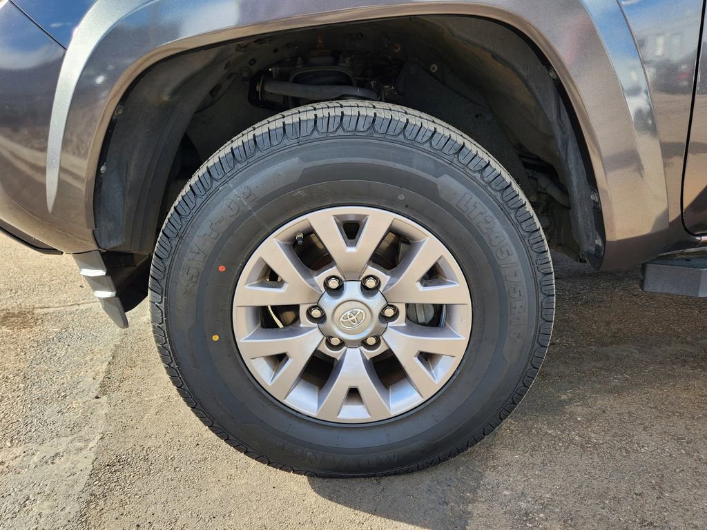 Used 2018 Toyota Tacoma SR5 image 10