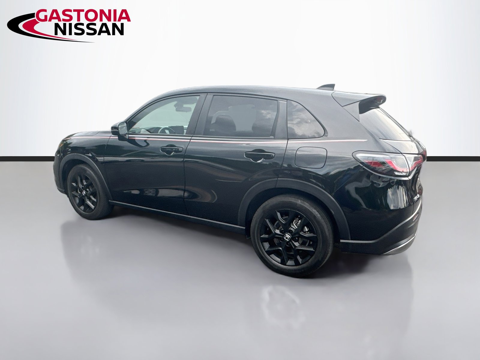 Used 2025 Honda HR-V Sport image 5