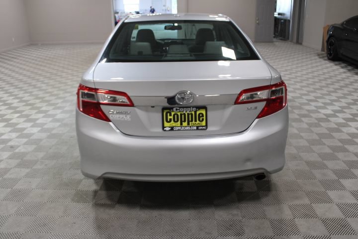 Used 2013 Toyota Camry XLE w/ Leather Pkg FWD image 11