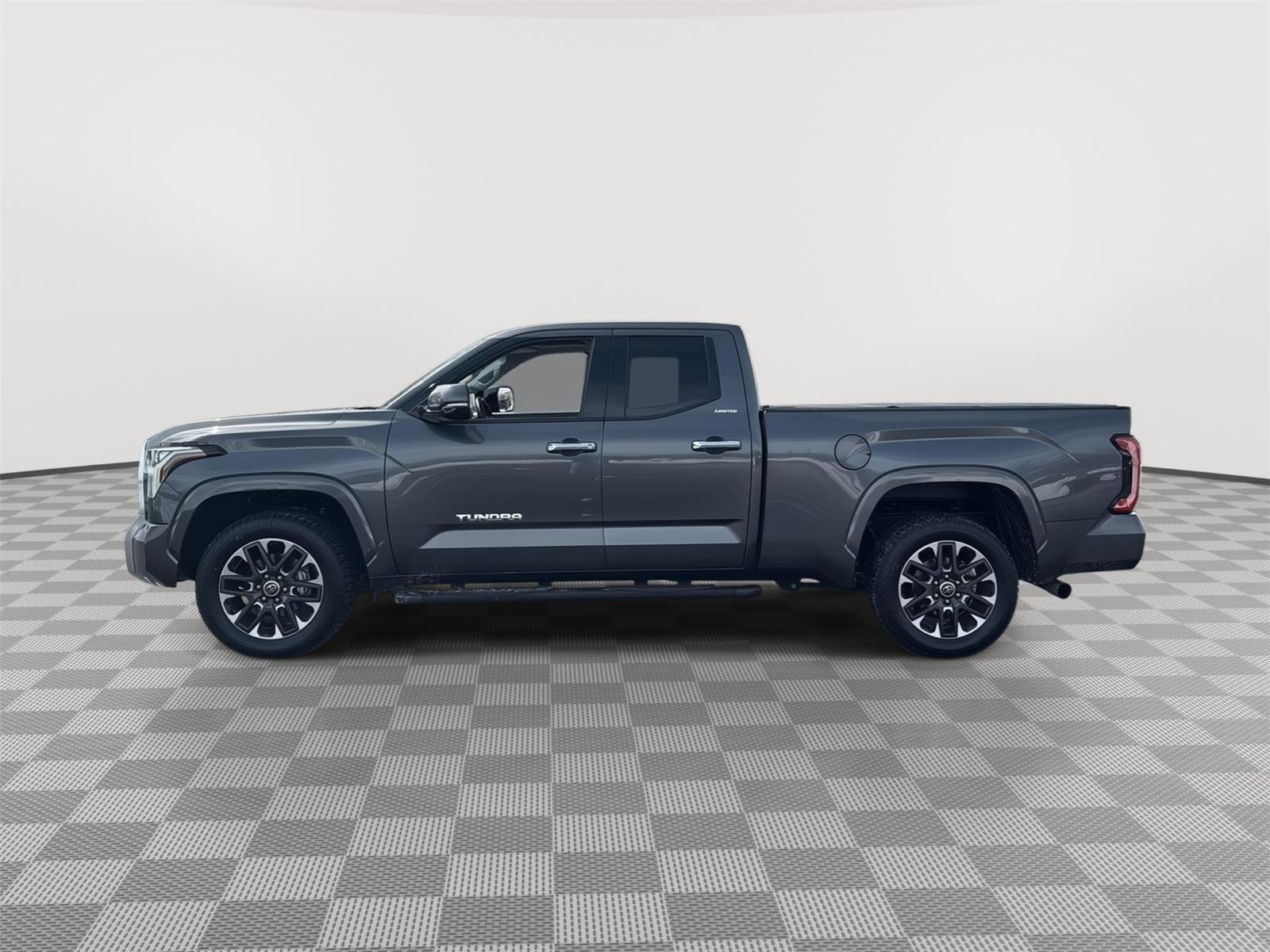 Used 2022 Toyota Tundra Limited AWD/4WD image 23
