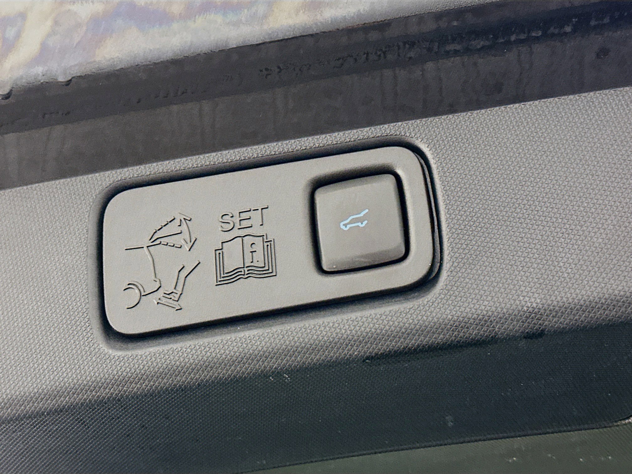 Used 2022 Ford Mustang Mach-E Premium image 32