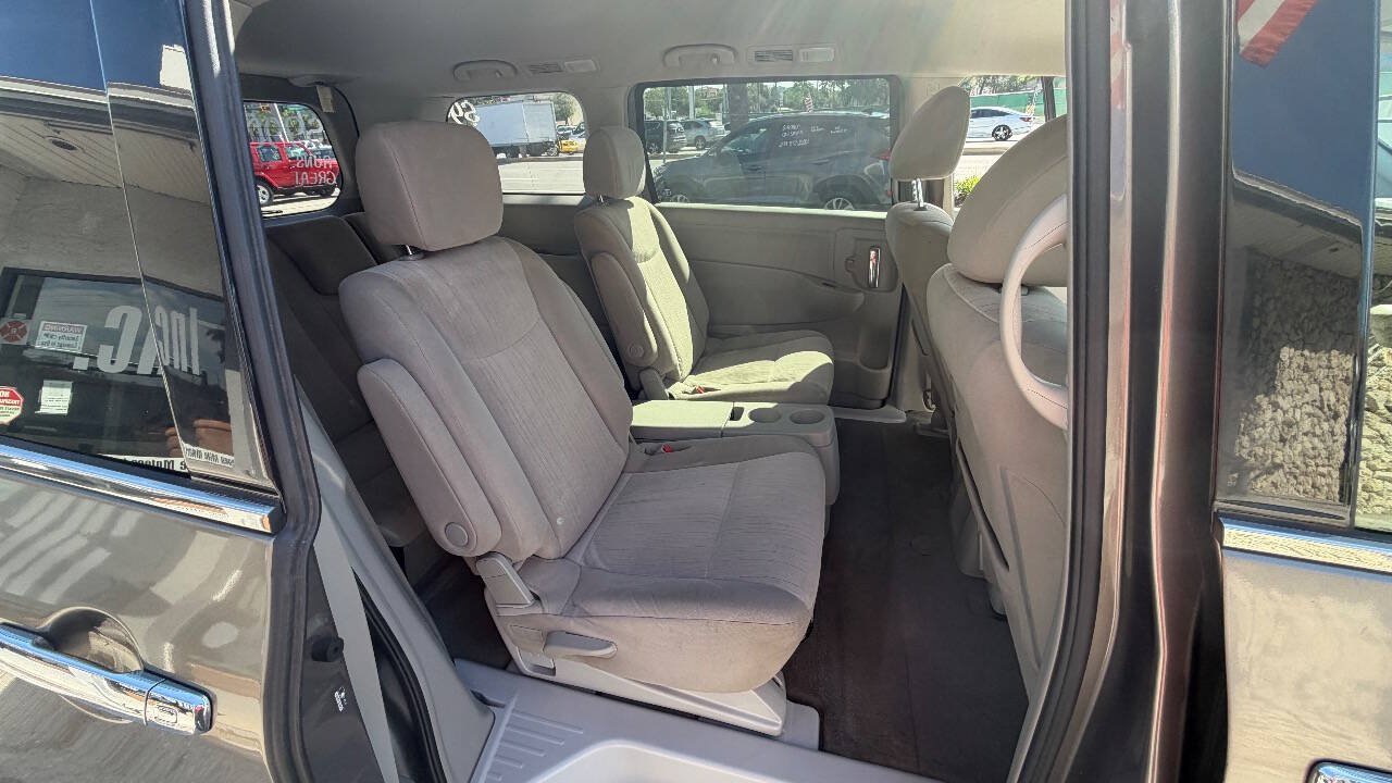 Used 2017 Nissan Quest SV FWD image 12