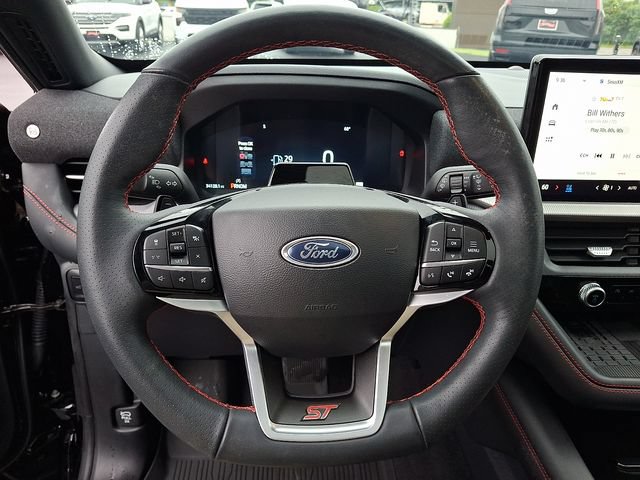 Used 2025 Ford Explorer ST AWD/4WD image 17