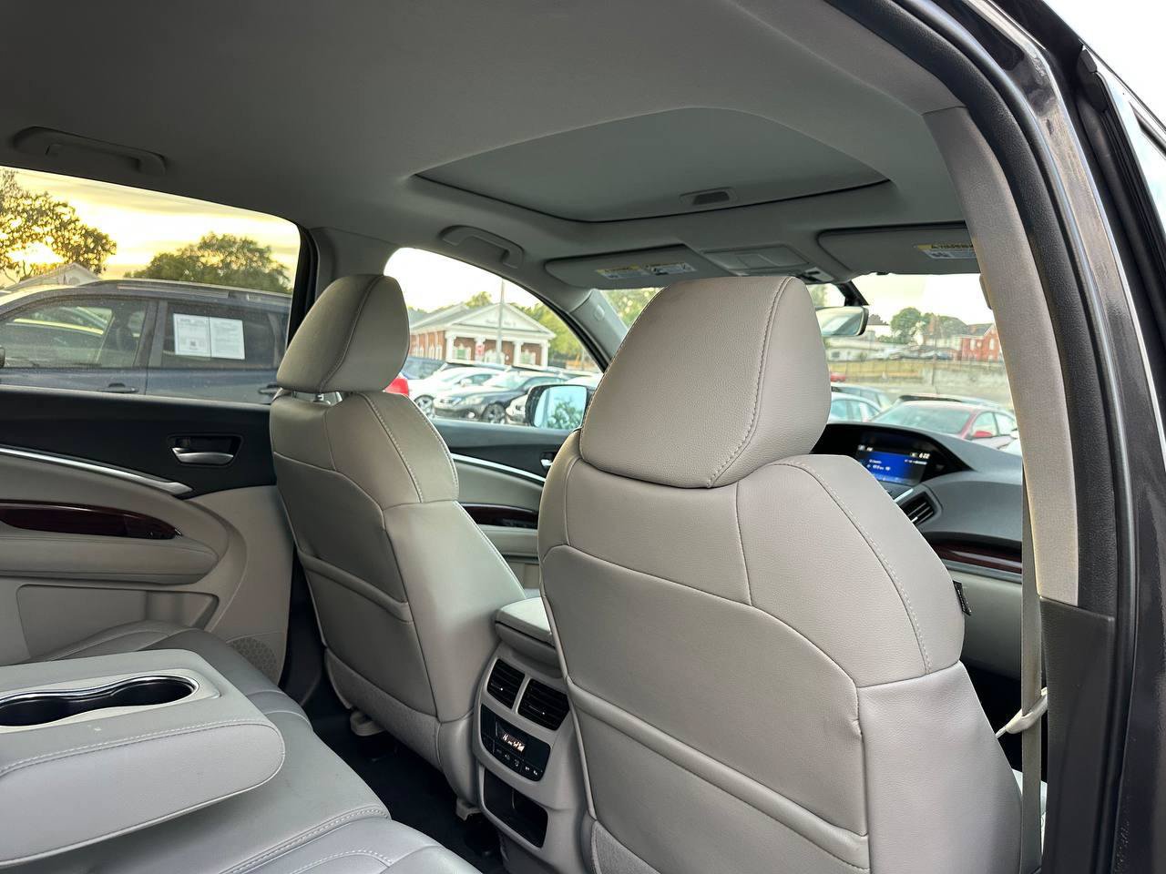 Used 2016 Acura MDX w/ AcuraWatch Plus Package FWD image 35