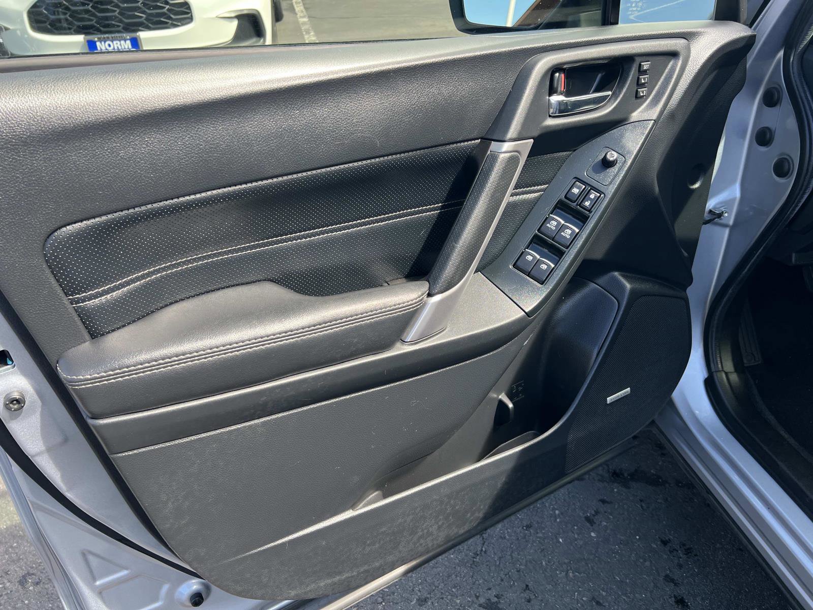 Used 2017 Subaru Forester 2.5i Touring AWD/4WD image 6