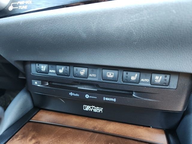 Used 2022 Lexus ES 300h w/ Luxury Package image 27