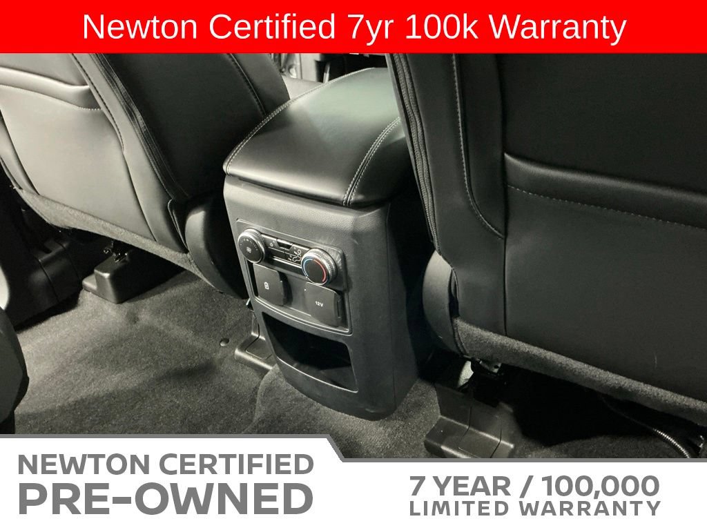 Used 2021 Ford Explorer XLT w/ Equipment Group 202A AWD/4WD image 17