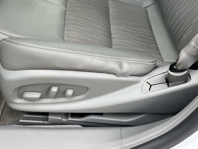 Used 2014 Chevrolet Impala LT w/ Convenience Package FWD image 22