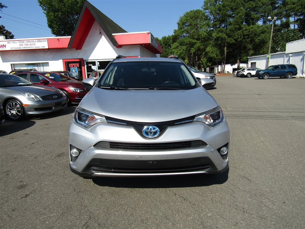 Used 2016 Toyota RAV4 XLE AWD/4WD image 2