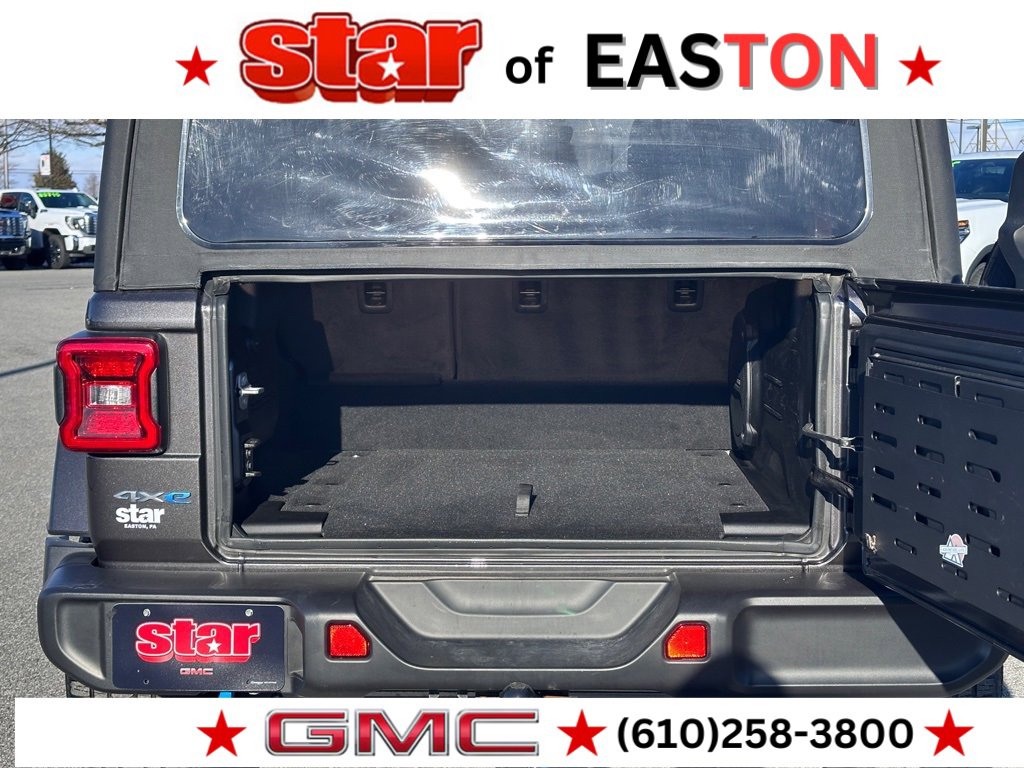 Used 2022 Jeep Wrangler Unlimited Sahara w/ Cold Weather Group image 41