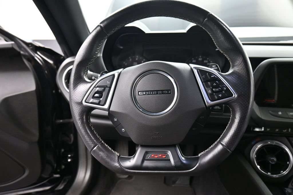 Used 2019 Chevrolet Camaro SS RWD image 11