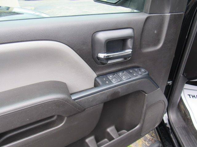 Used 2018 Chevrolet Silverado 1500 Custom w/ Custom Convenience Package AWD/4WD image 34