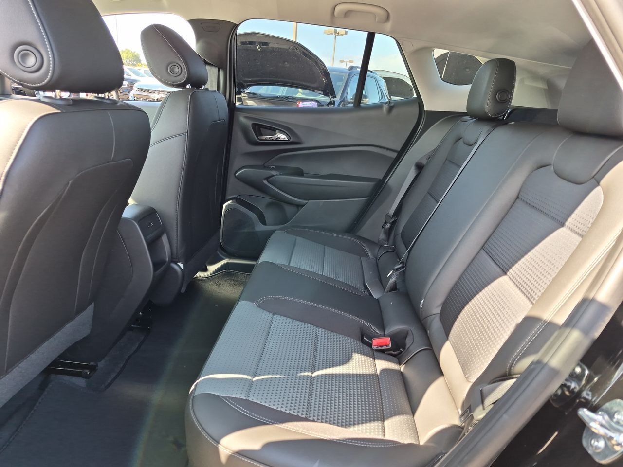 New 2026 Chevrolet Trax LT w/ Driver Confidence Package FWD image 25