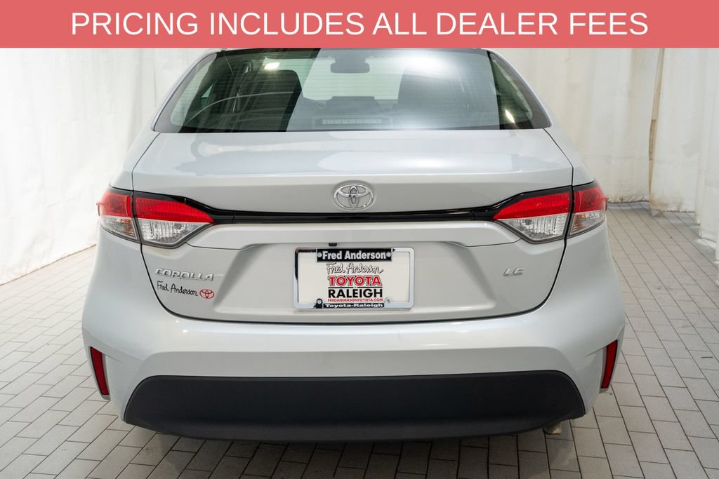 Used 2024 Toyota Corolla LE FWD image 4