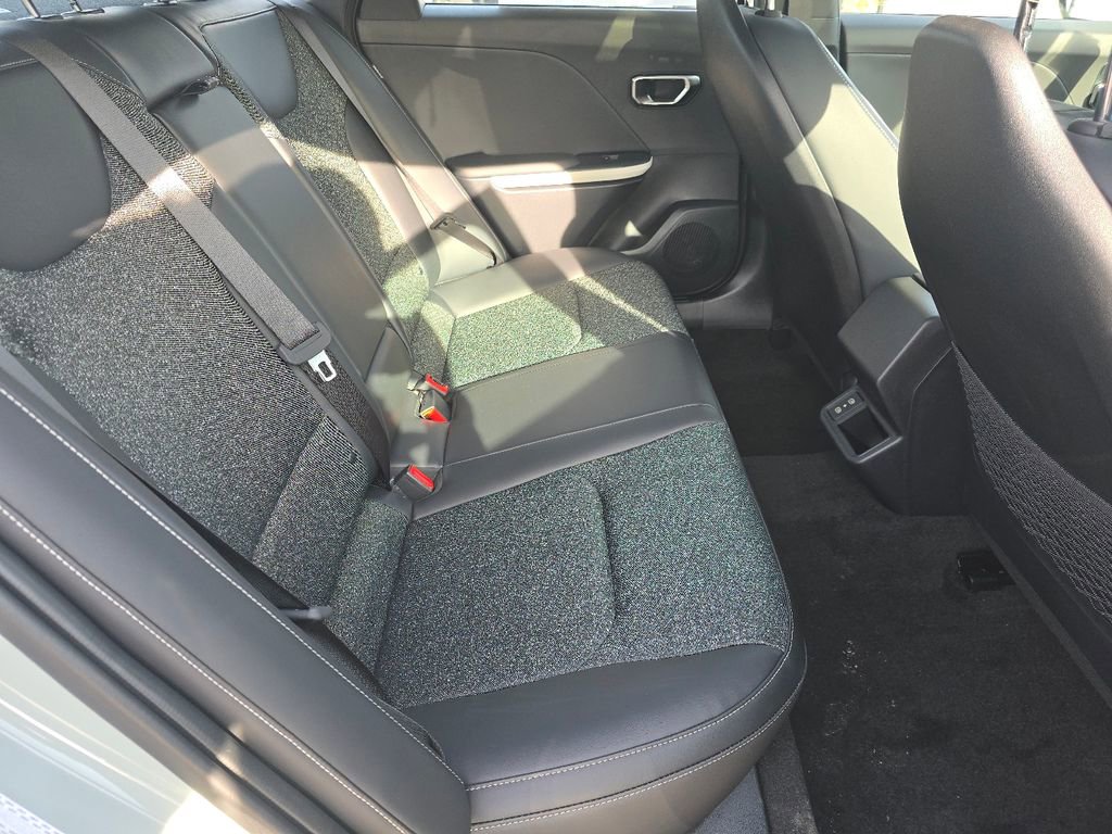 New 2025 Kia K4 GT-Line image 19