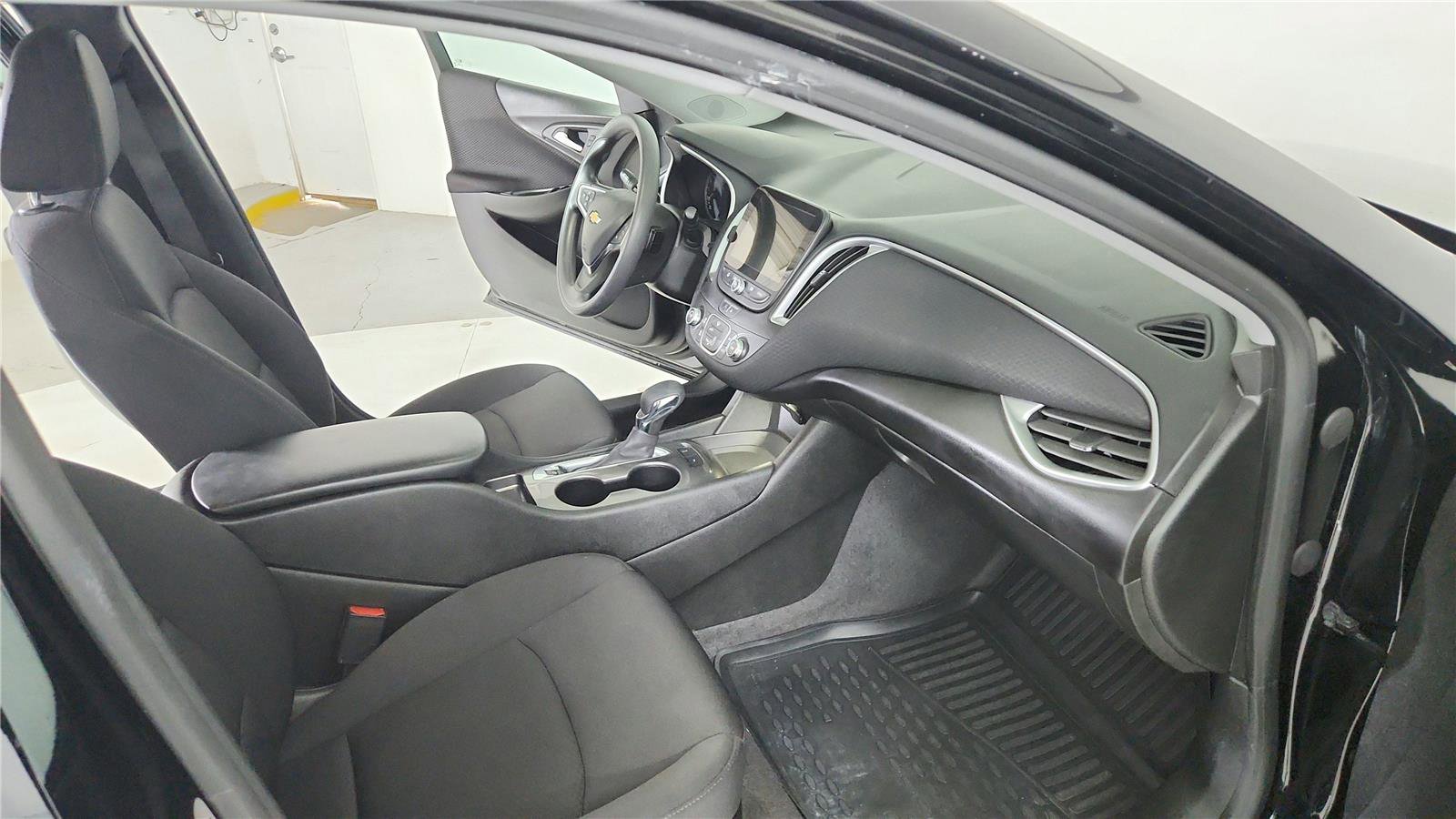 Used 2024 Chevrolet Malibu LS image 18