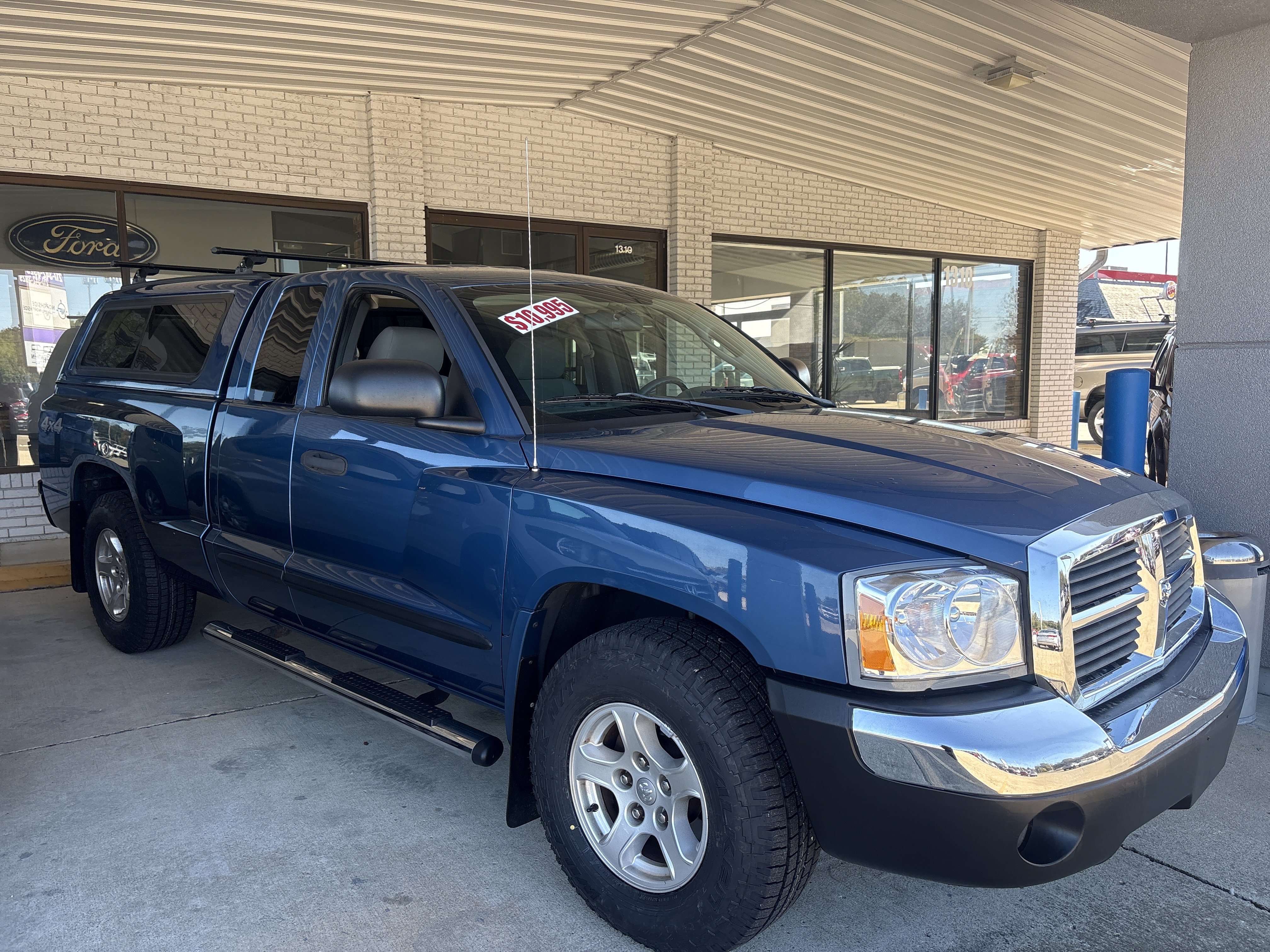 Used 2005 Dodge Dakota SLT AWD/4WD image 3