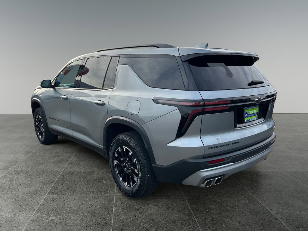 Used 2025 Chevrolet Traverse Z71 image 5