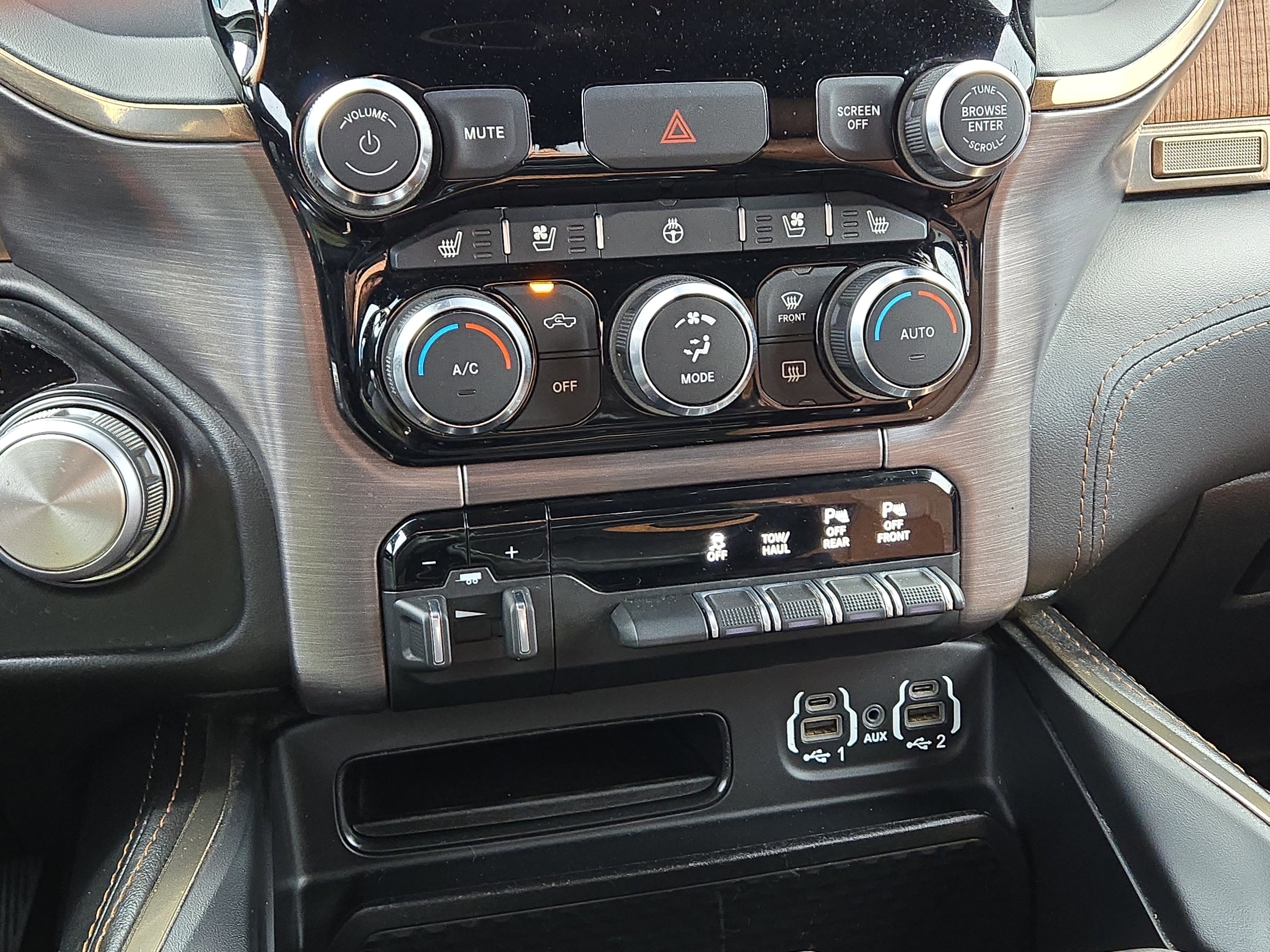 Used 2020 RAM 2500 Limited image 31