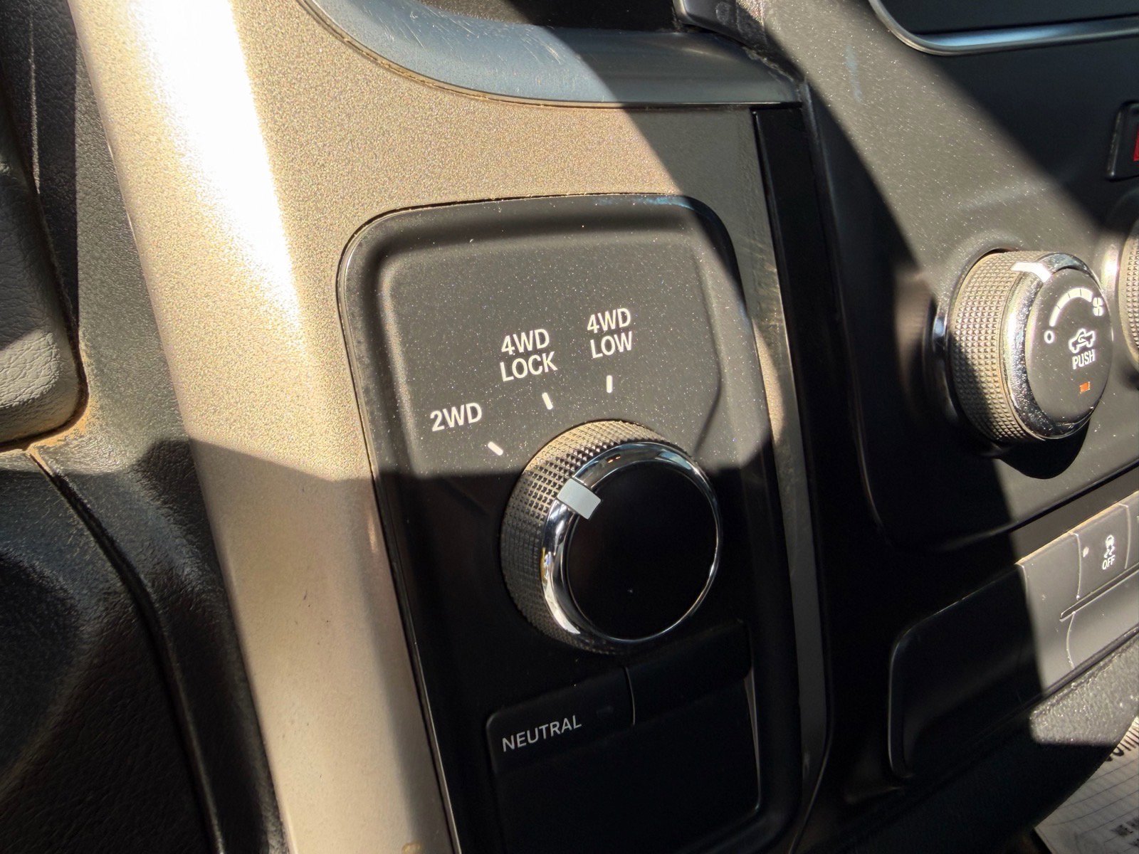 Used 2016 RAM 2500 SLT w/ Protection Group image 27