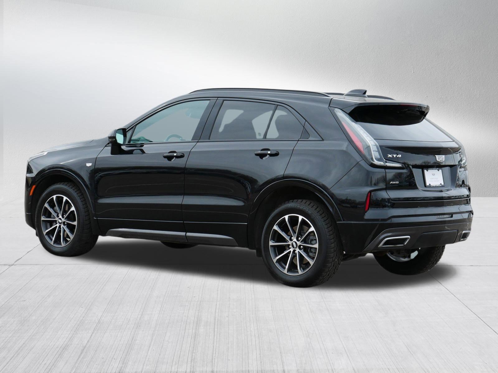 Used 2024 Cadillac XT4 Sport image 5