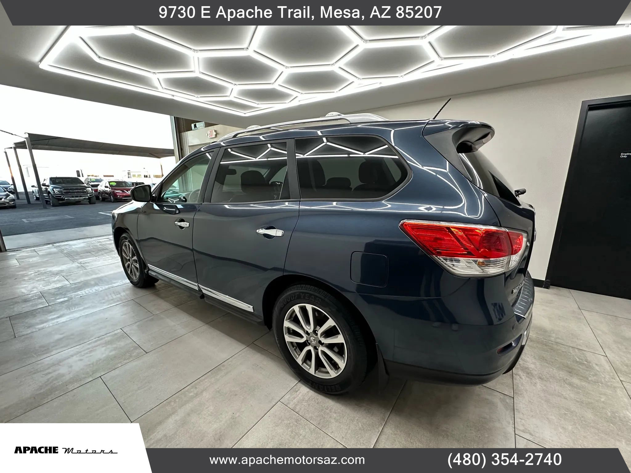 Used 2016 Nissan Pathfinder SL image 11