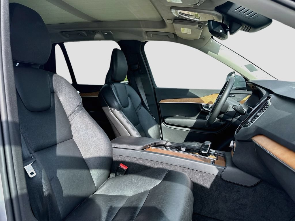 Used 2023 Volvo XC90 B6 Plus AWD/4WD image 33