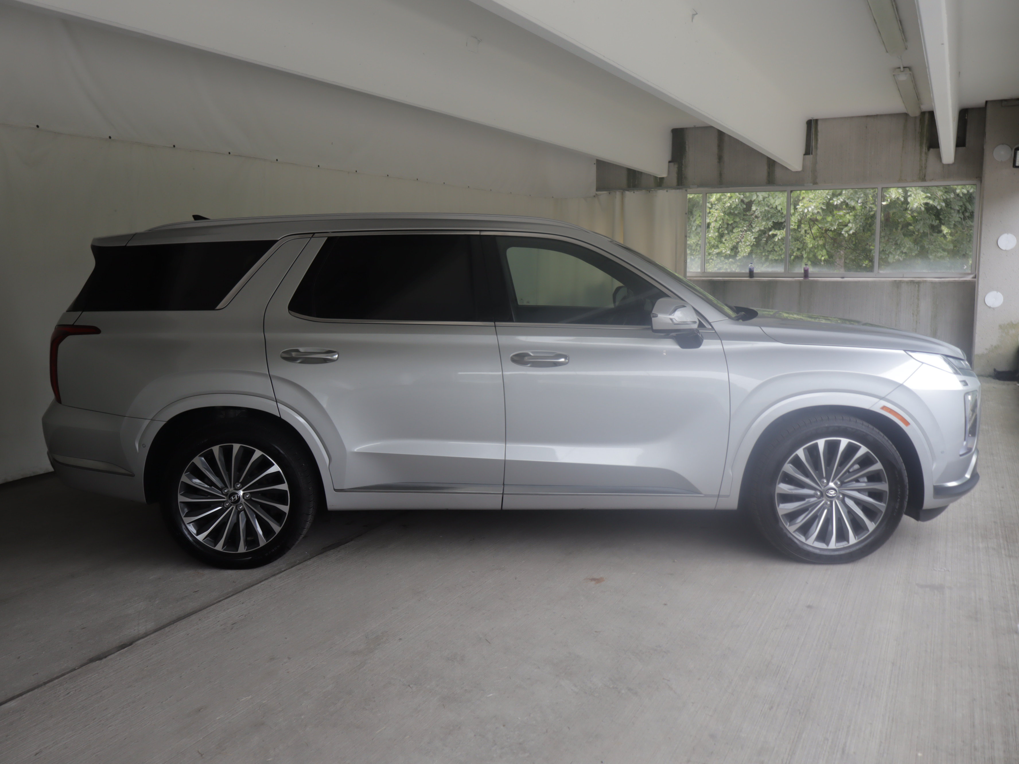 Used 2024 Hyundai Palisade Calligraphy AWD/4WD image 7