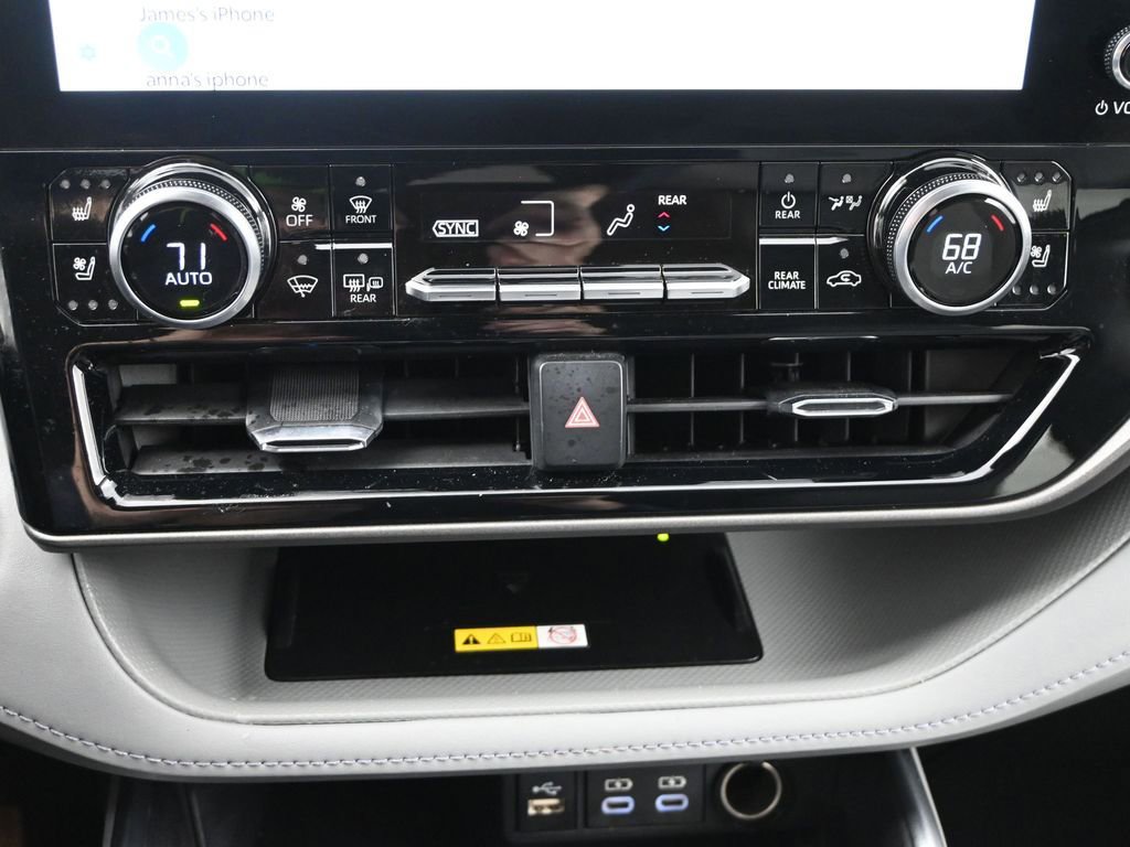 Used 2023 Toyota Highlander Limited image 21