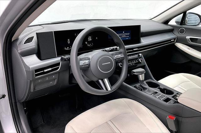 New 2025 Hyundai Sonata SE image 13