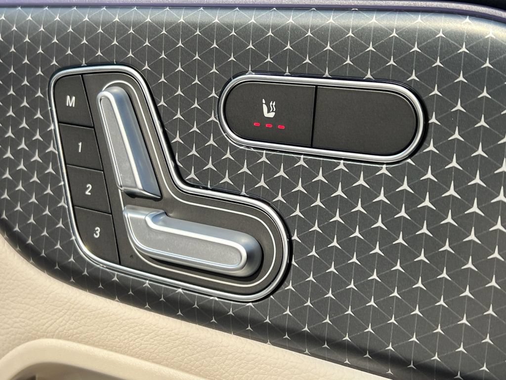 Used 2026 Mercedes-Benz GLB 250 4MATIC image 33