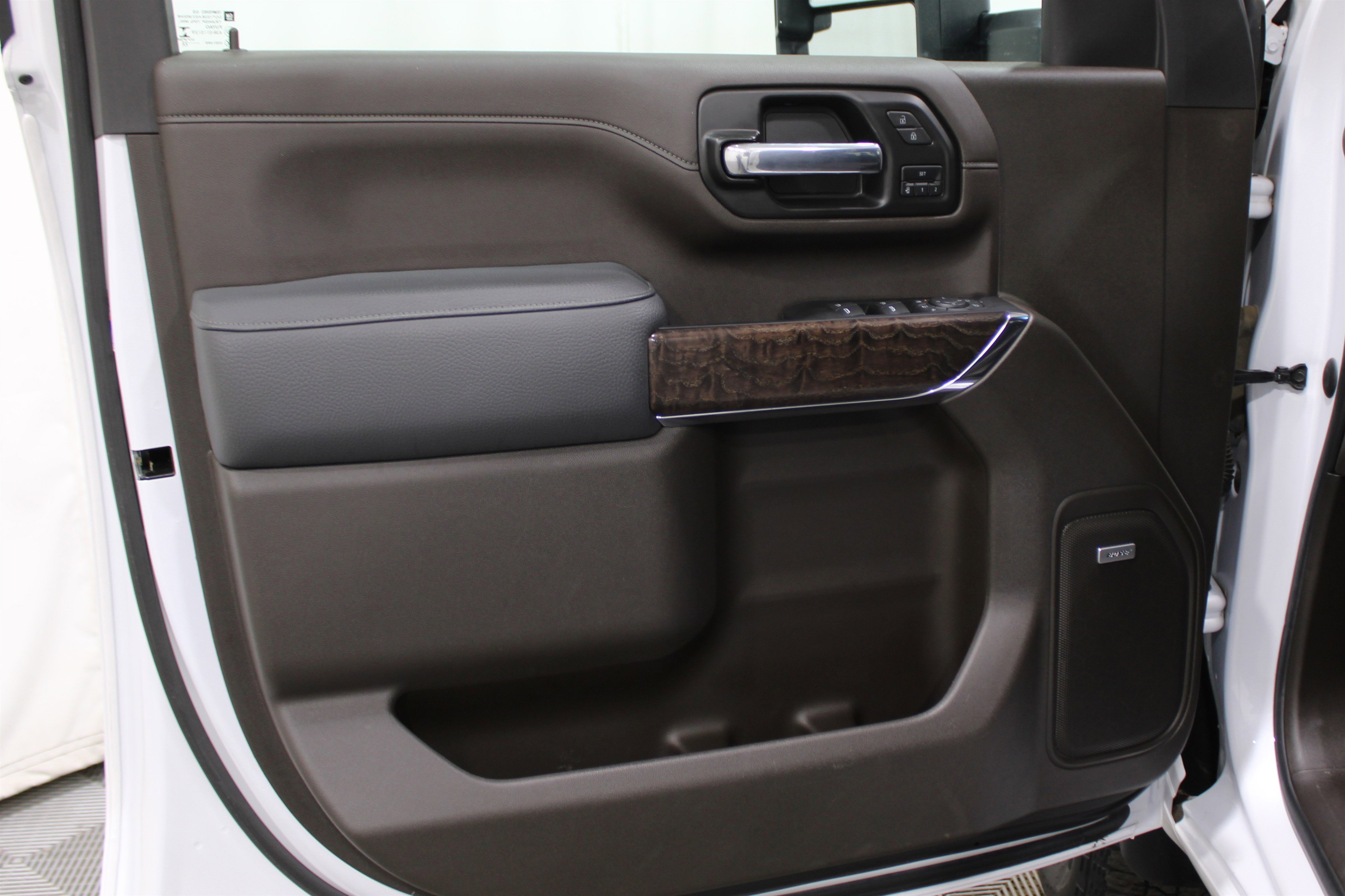 Used 2022 GMC Sierra 2500 Denali image 6