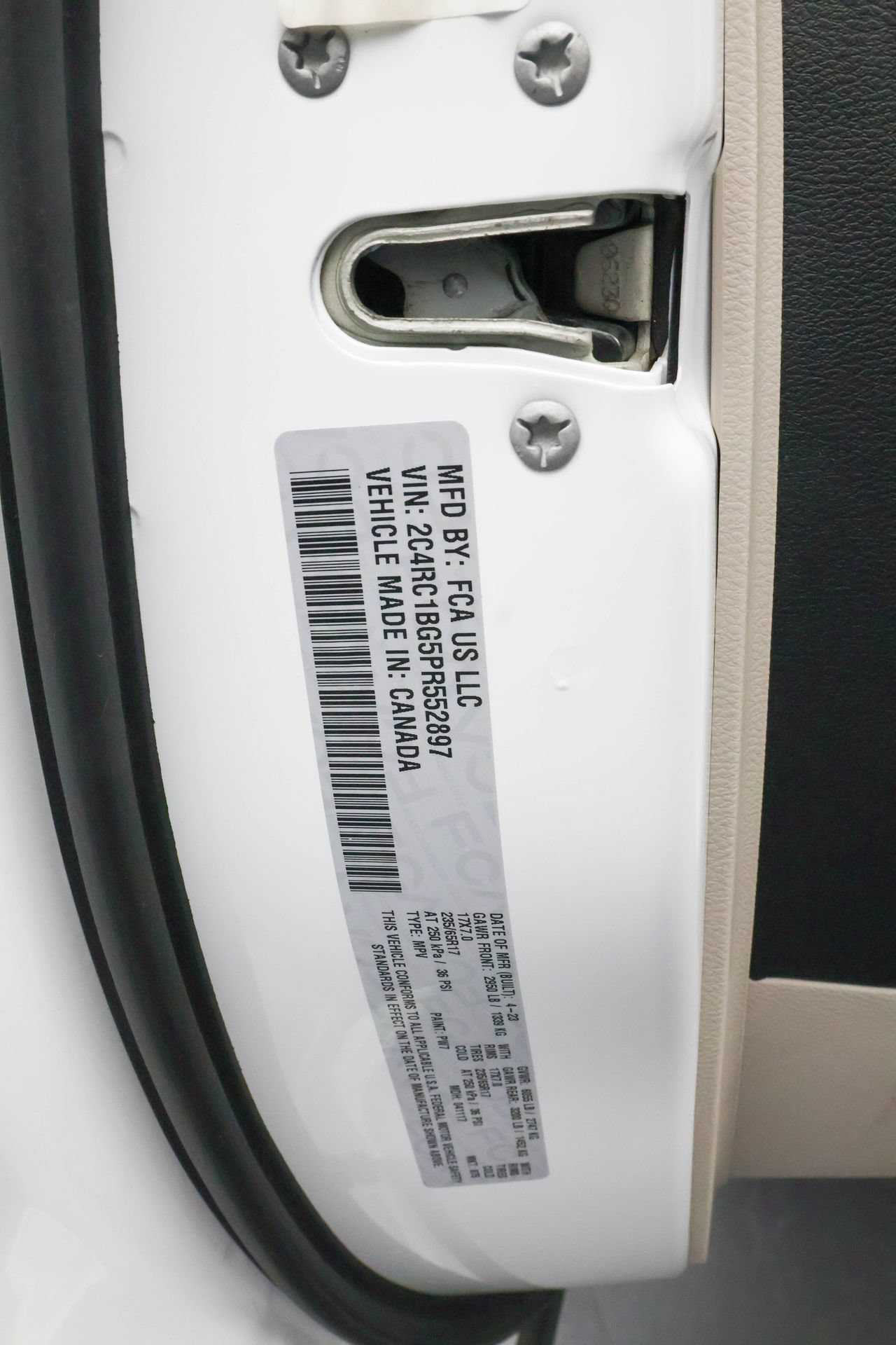 Used 2023 Chrysler Pacifica Touring-L FWD image 47