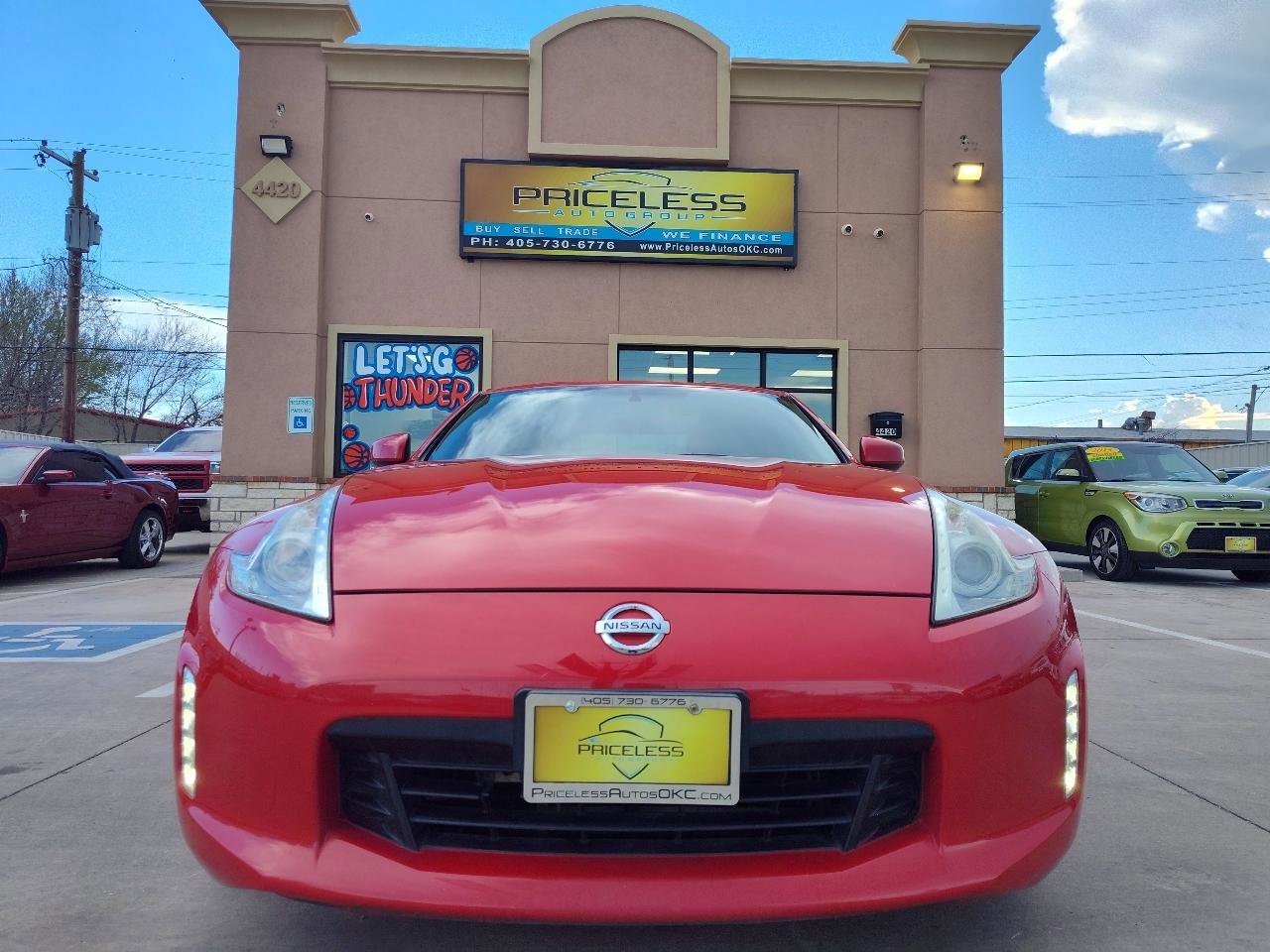 Used 2015 Nissan 370Z Coupe image 9