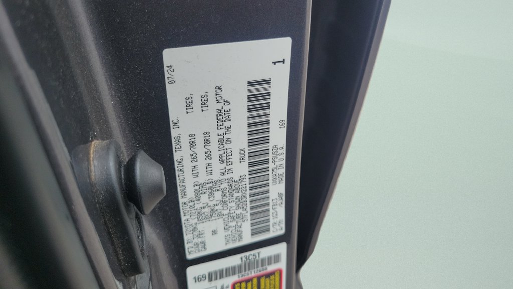 Used 2024 Toyota Tundra SR5 w/ SR5 Convenience Package AWD/4WD image 22