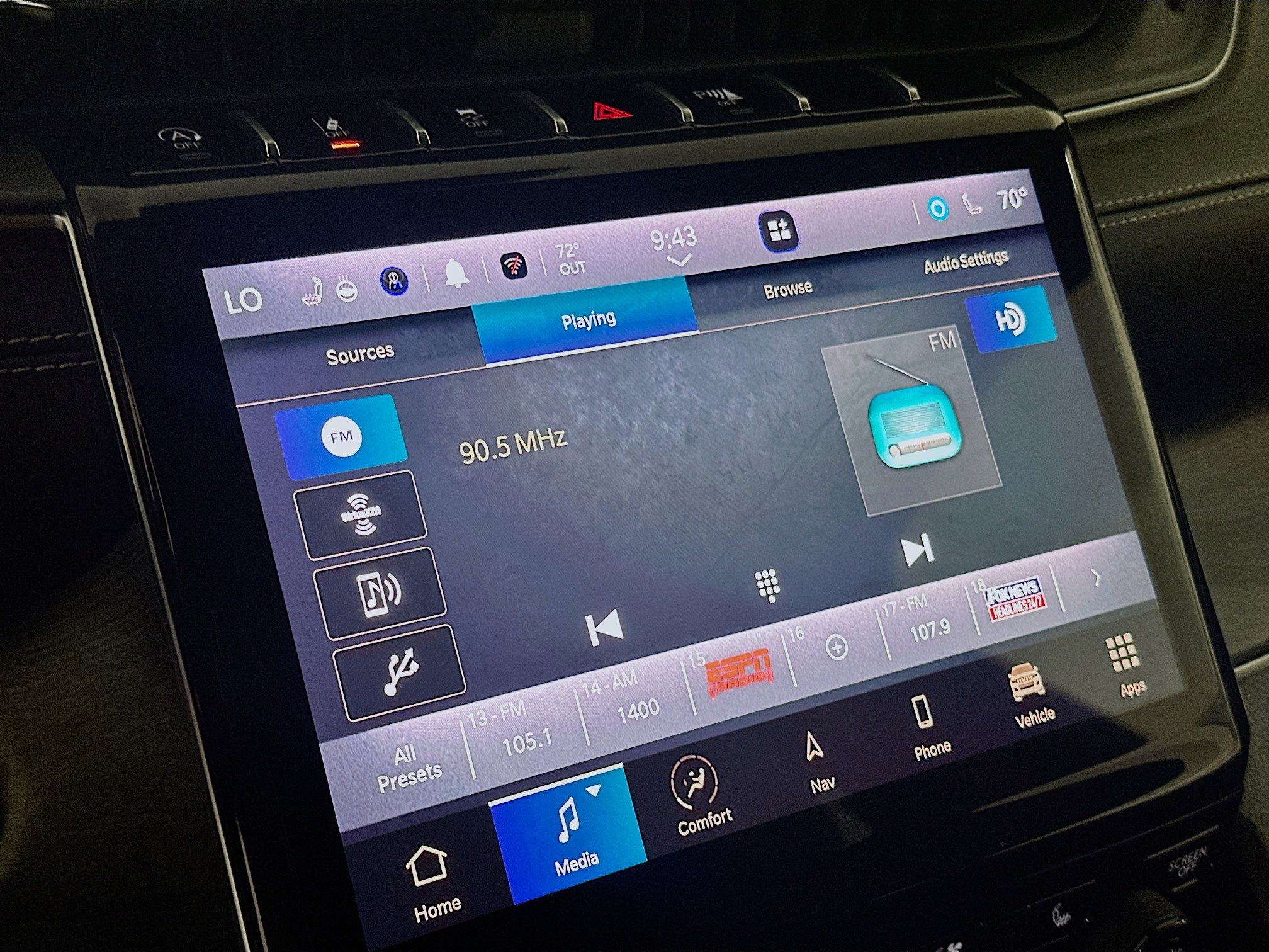 Used 2024 Jeep Grand Cherokee L Limited w/ Luxury Tech Group II image 21