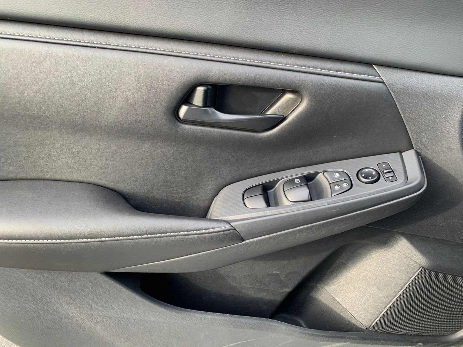 Used 2025 Nissan Sentra S image 18