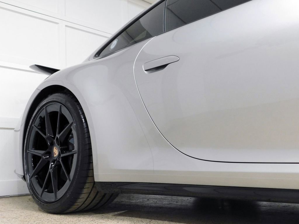 Used 2025 Porsche 911 Carrera T image 12