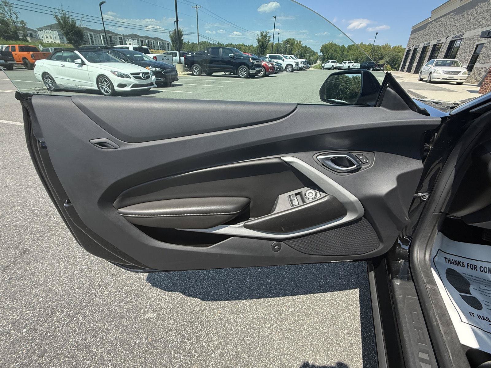 Used 2023 Chevrolet Camaro LT RWD image 15
